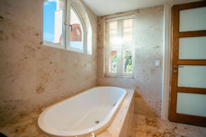 dulcina bathroom 6